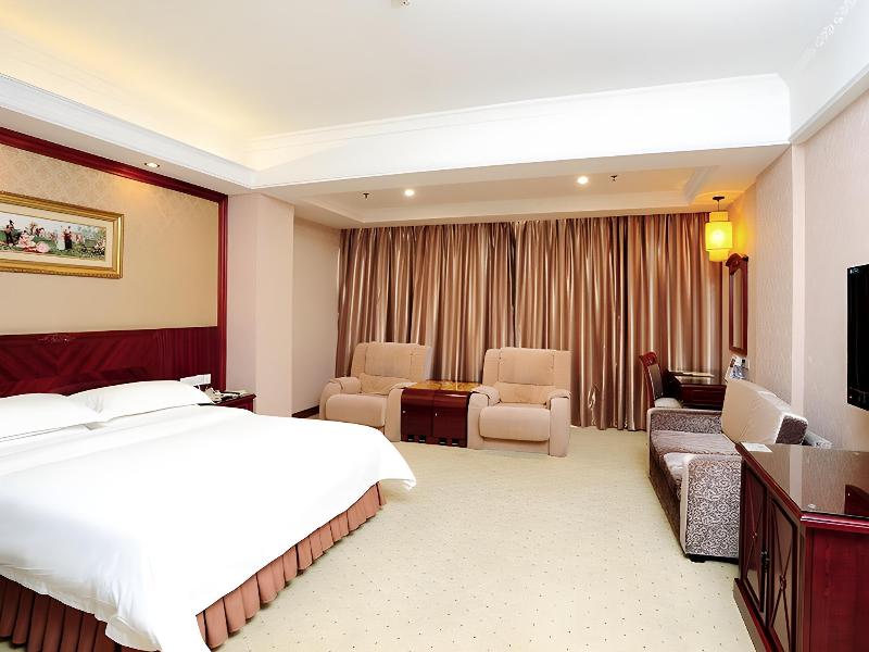 Vienna Hotel (Shenzhen Longhua Qinghu Road Branch image
