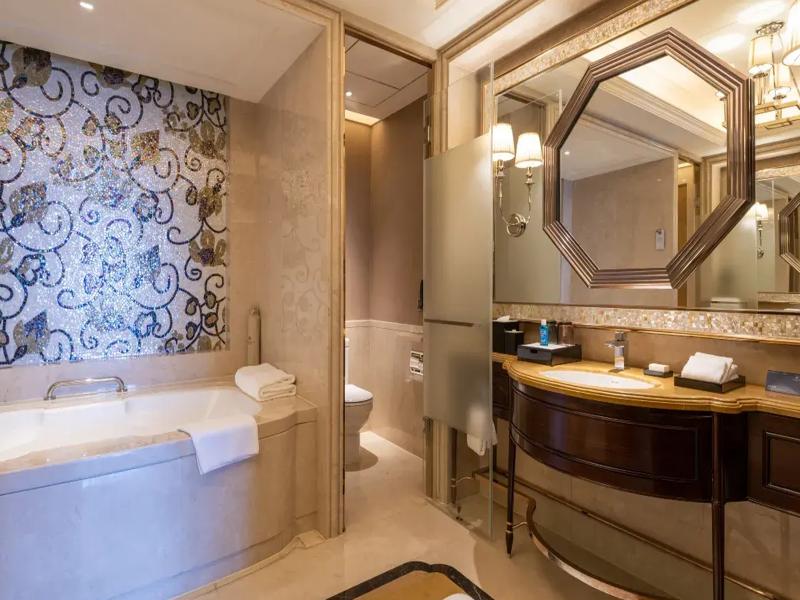 room detail thumbnail 1