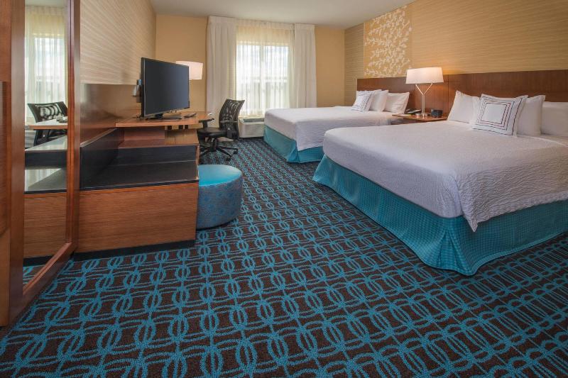 Fairfield Inn & Suites Easton image
