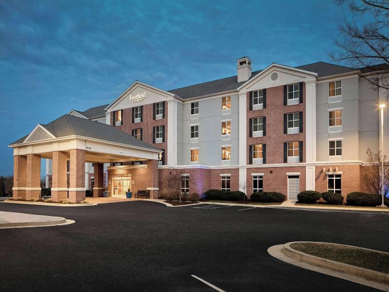 Fairfield Inn & Suites Easton image