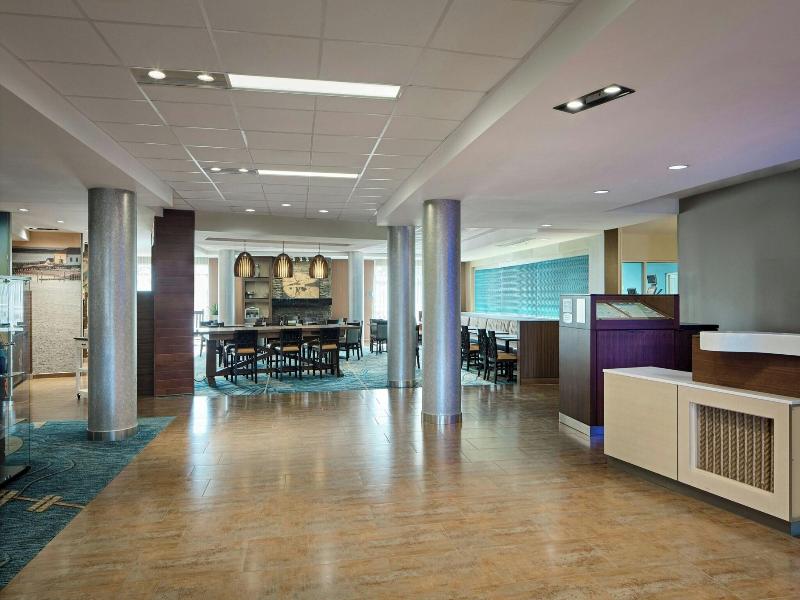 Fairfield Inn & Suites Easton image