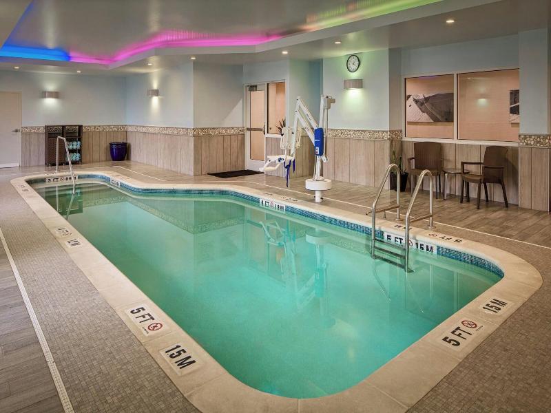 Fairfield Inn & Suites Easton image