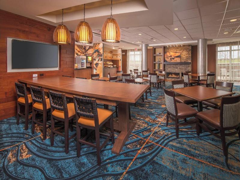 Fairfield Inn & Suites Easton image