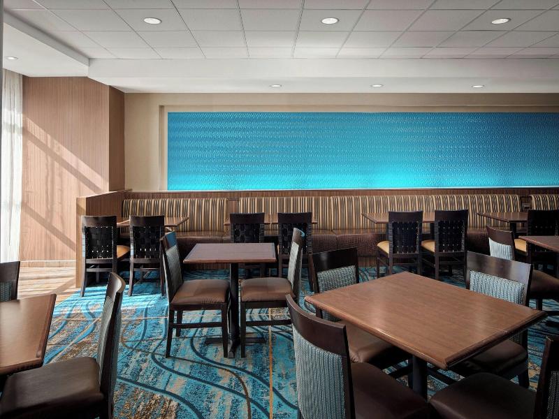 Fairfield Inn & Suites Easton image