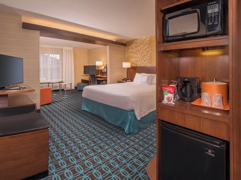 Fairfield Inn & Suites Easton image