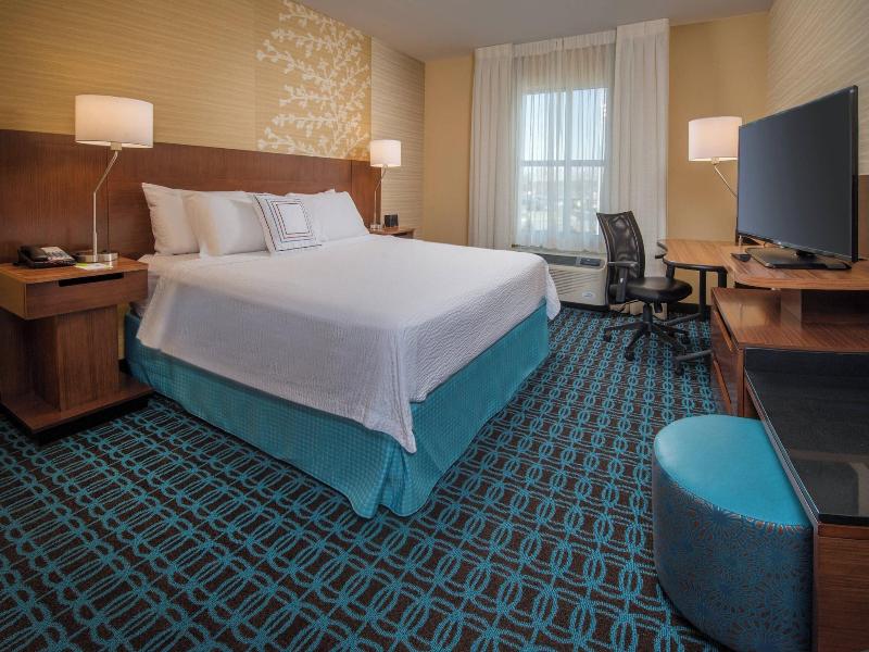 Fairfield Inn & Suites Easton image