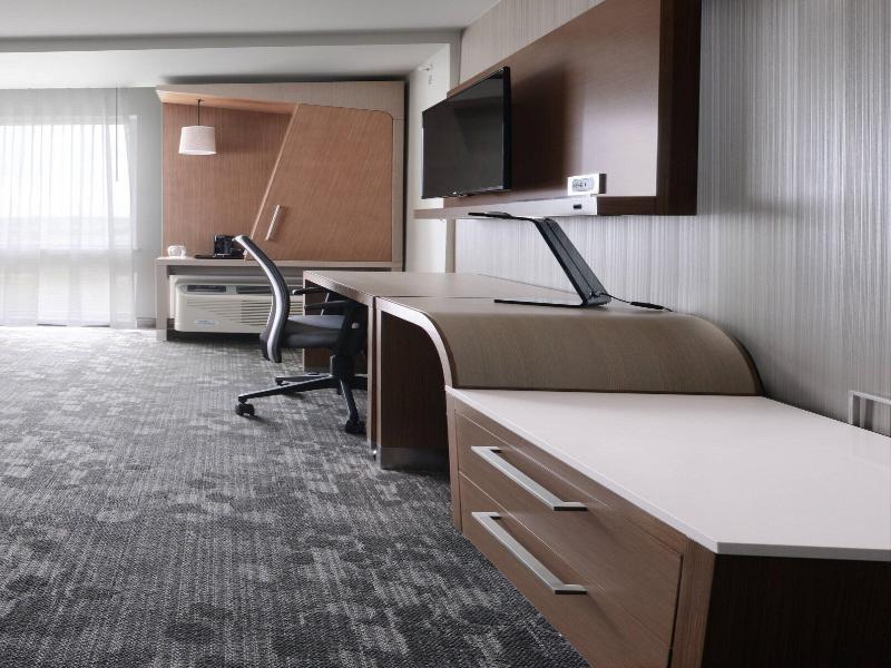 Courtyard by Marriott Dallas Plano/The Colony image