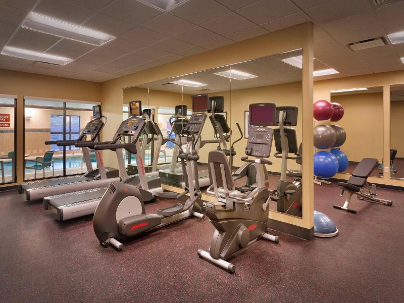 TownePlace Suites Dickinson image