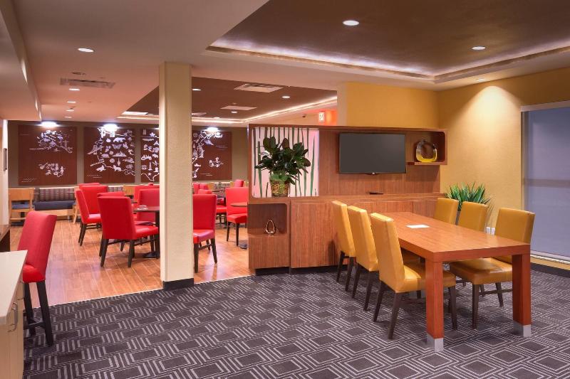 TownePlace Suites Dickinson image