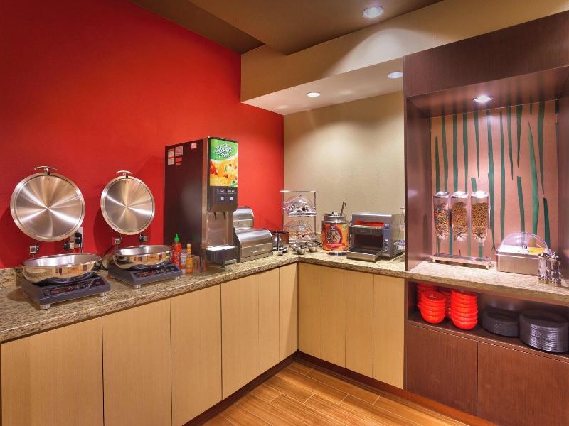 TownePlace Suites Dickinson image