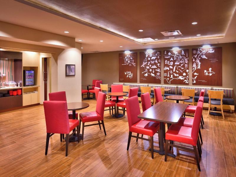 TownePlace Suites Dickinson image