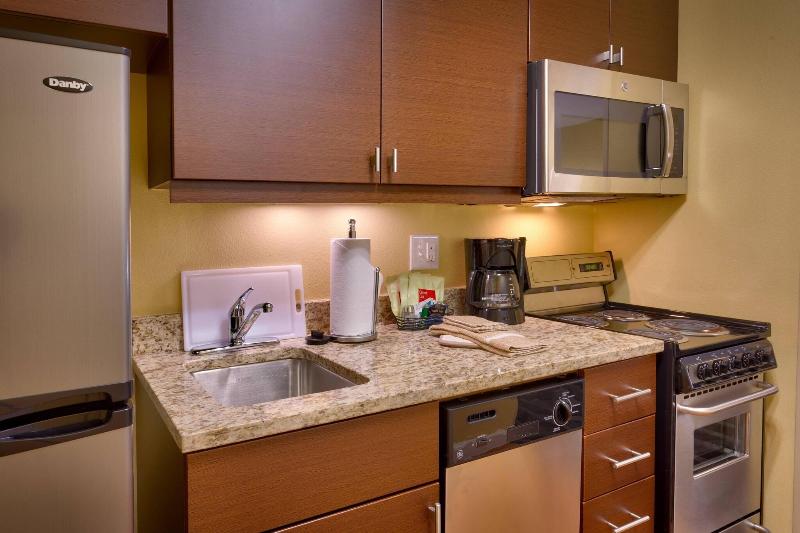 TownePlace Suites Dickinson image