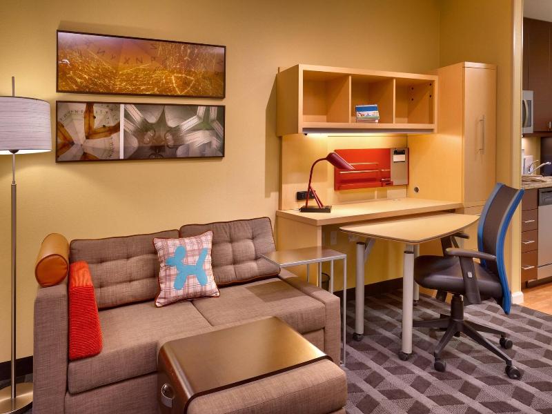 TownePlace Suites Dickinson image