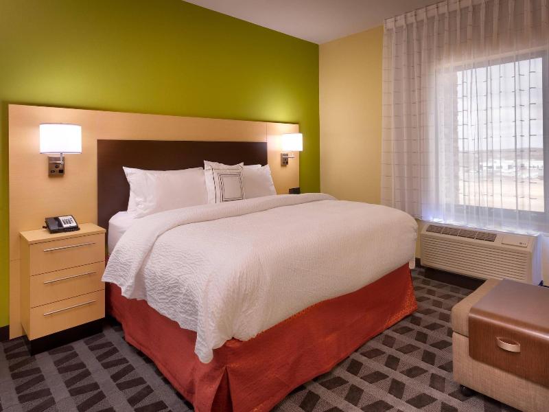 TownePlace Suites Dickinson image
