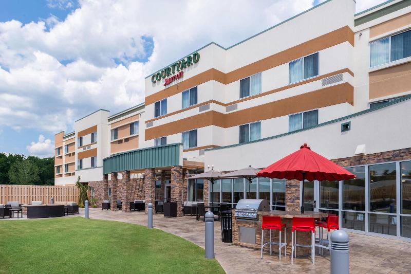 Courtyard Elmira Horseheads image