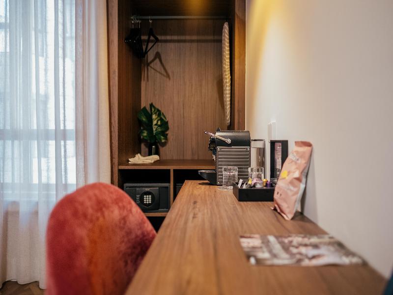 Hotel Cetina image