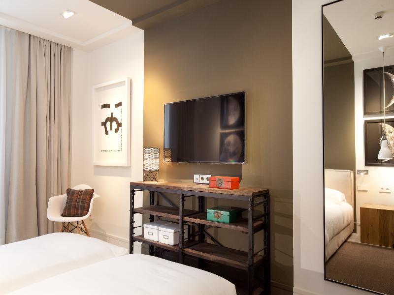 Midtown  Apartments image