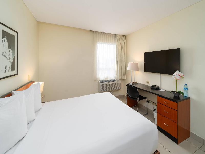 Comfort Inn Real San Miguel image