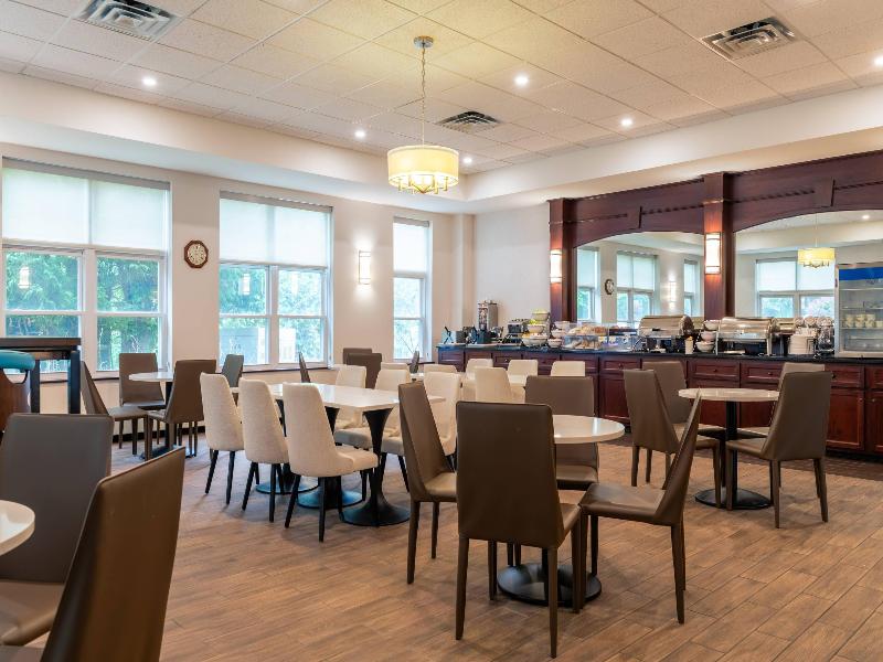 Comfort Inn & Suites Near Burke Mountain image