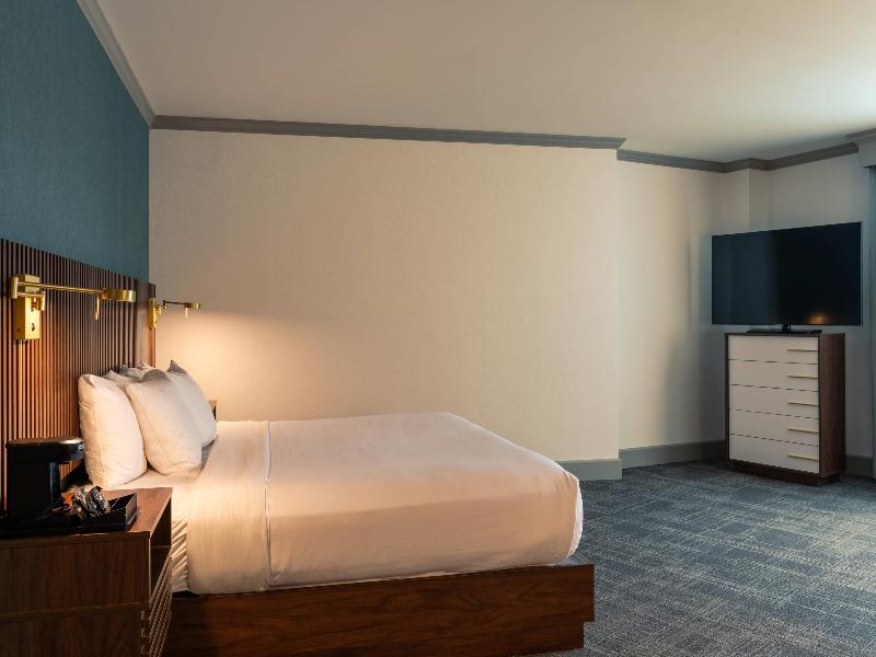 Comfort Inn & Suites Near Burke Mountain image