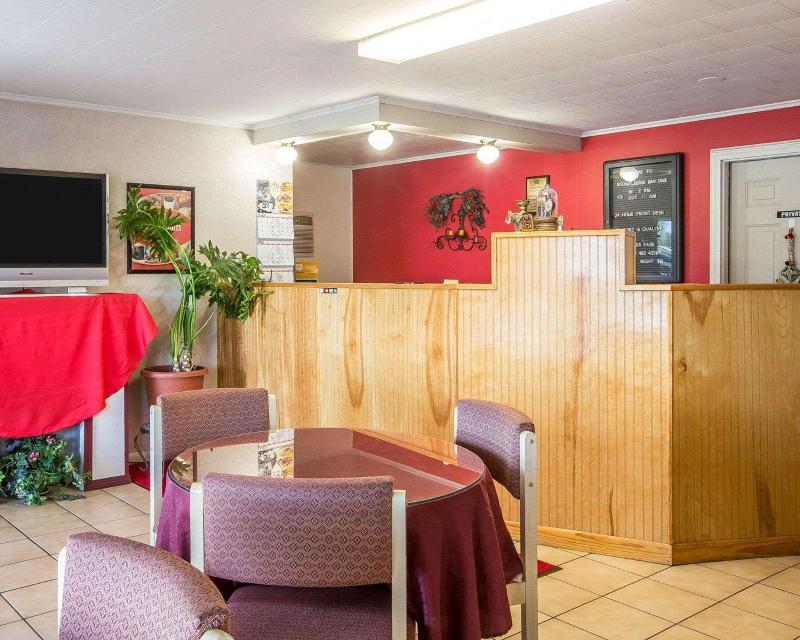 Econo Lodge Malone image