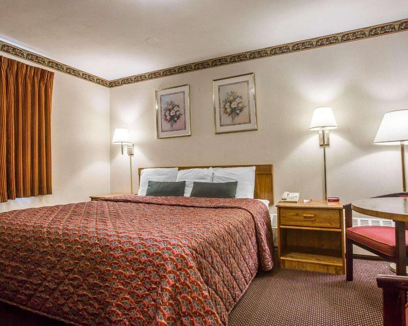 Econo Lodge Malone image