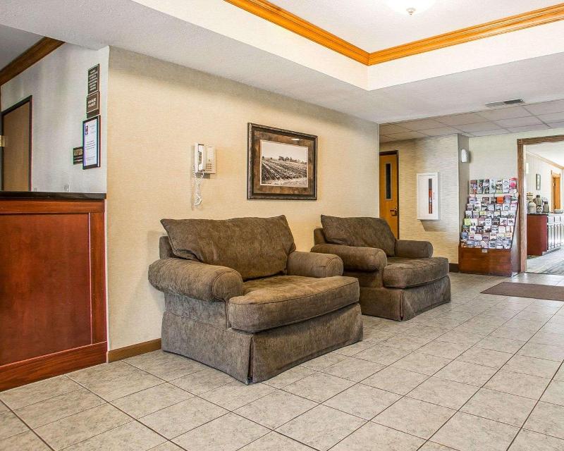 Comfort Inn Van Wert City image