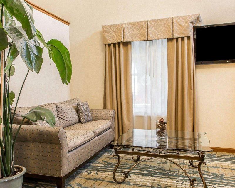 Comfort Inn Van Wert City image