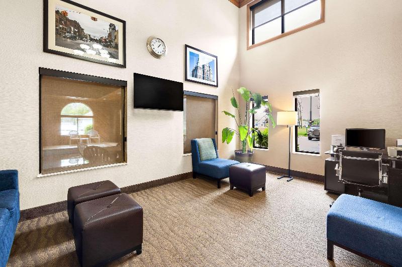 Comfort Inn Van Wert City image