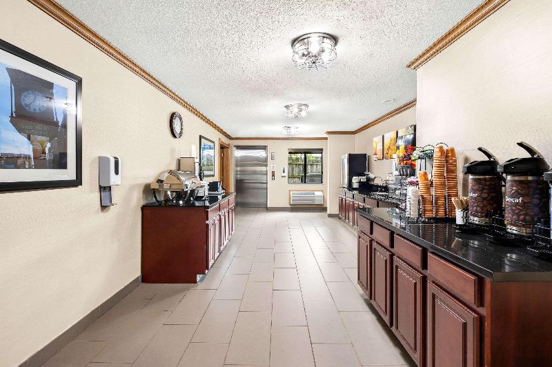 Comfort Inn Van Wert City image