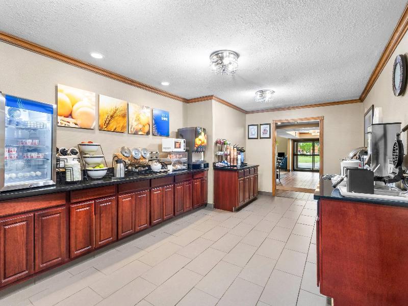 Comfort Inn Van Wert City image