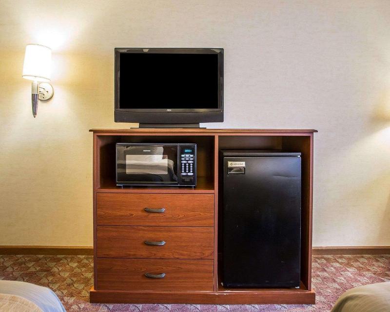 Comfort Inn Van Wert City image