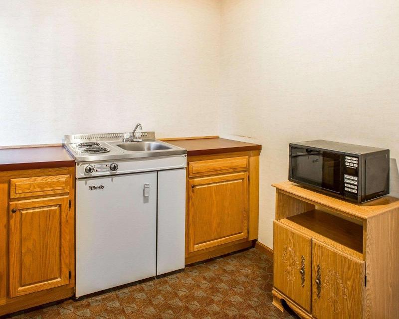 Comfort Inn Van Wert City image