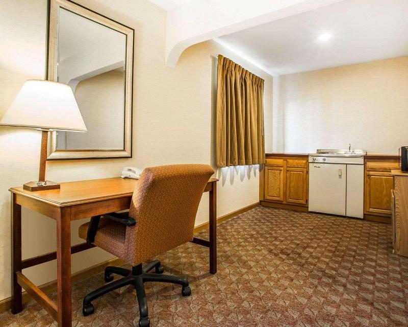 Comfort Inn Van Wert City image