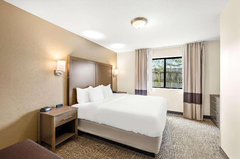 Comfort Inn Van Wert City image