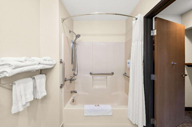 Comfort Inn Van Wert City image