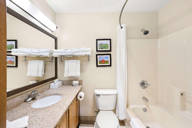 Comfort Inn Van Wert City image