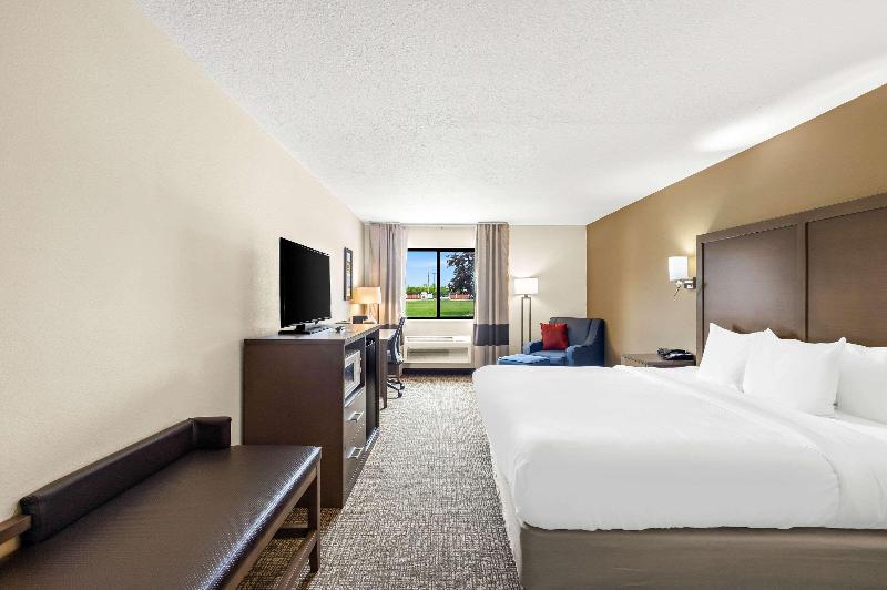Comfort Inn Van Wert City image 6