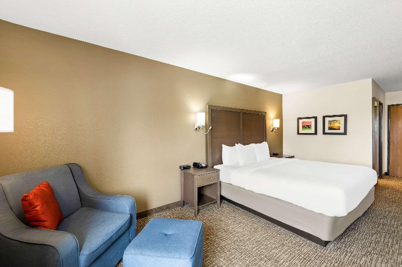 Comfort Inn Van Wert City image