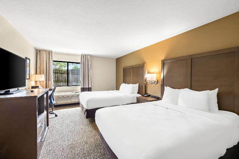 Comfort Inn Van Wert City image