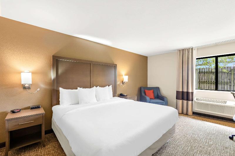 Comfort Inn Van Wert City image