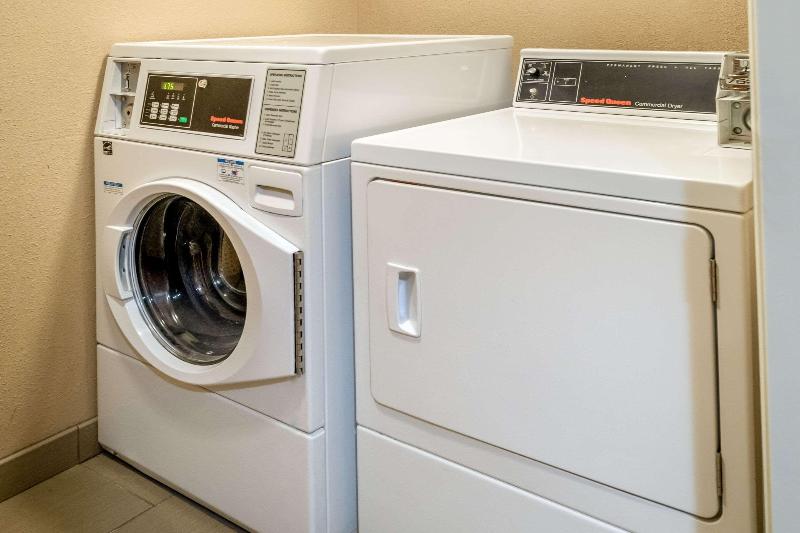Comfort Inn Grundy image 1