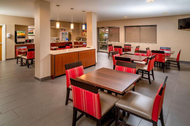 Comfort Inn Grundy image