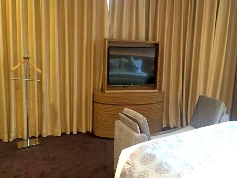 MKH Gems Cube International Hotel image