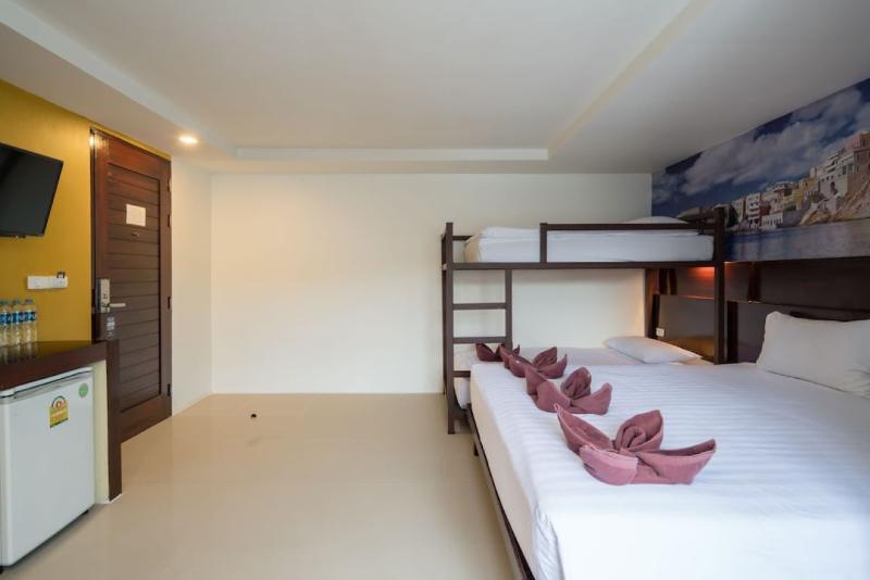 Patong Buri Resort image