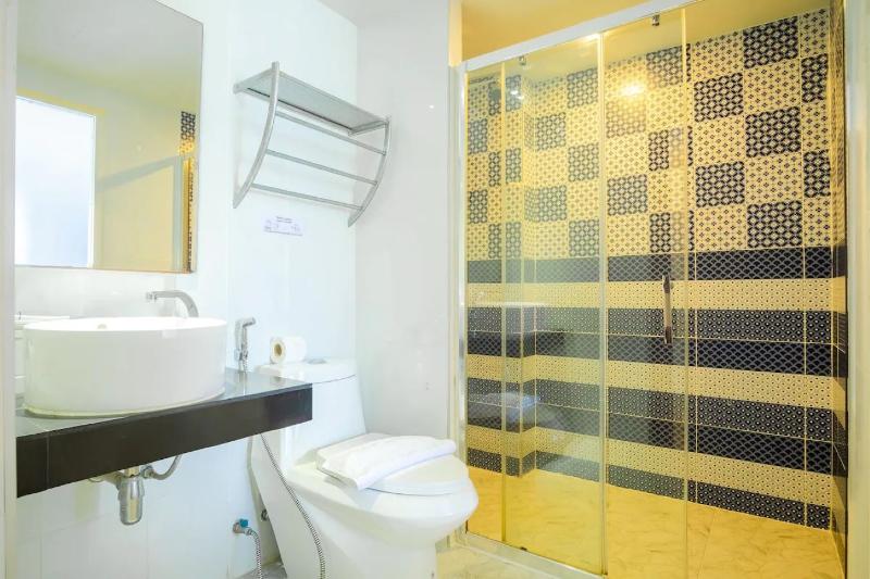 Patong Buri Resort image