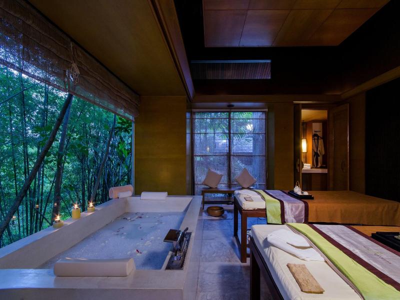 Veranda High Residence