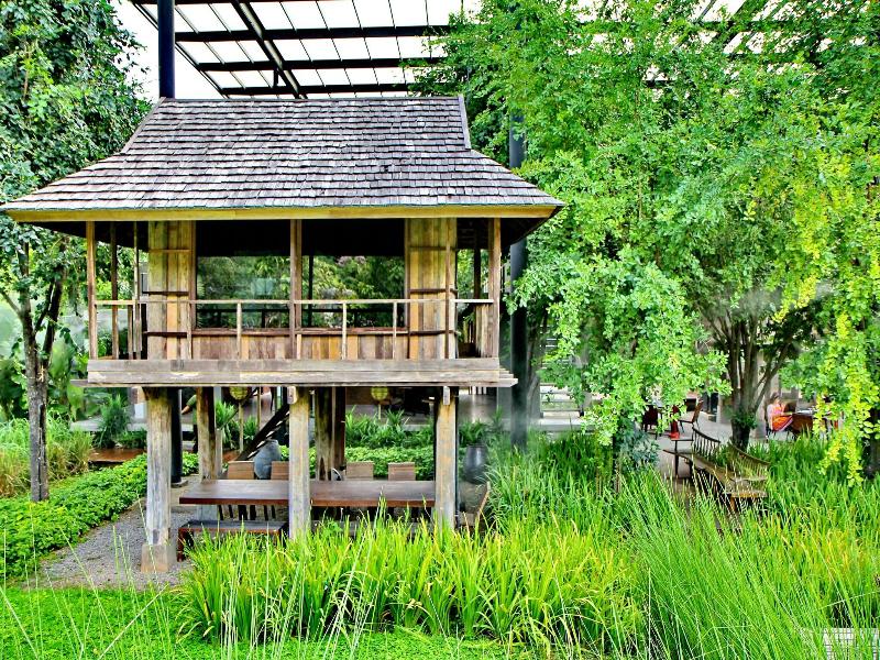 Veranda High Residence