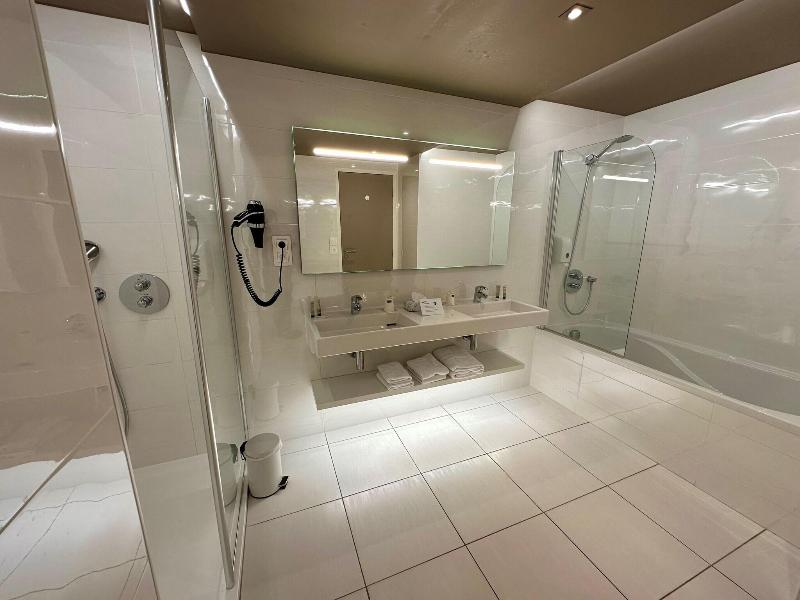 Brit Hotel Privilege Plerin image