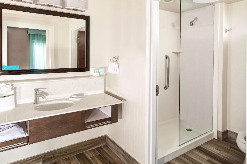 Hampton Inn & Suites by Hilton Atlanta Perimeter D image